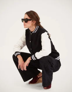 La DoubleJ Felpe E Magliette|Capispalla<Embroidered Sisterhood Varsity BomberSolid Black in Jersey
