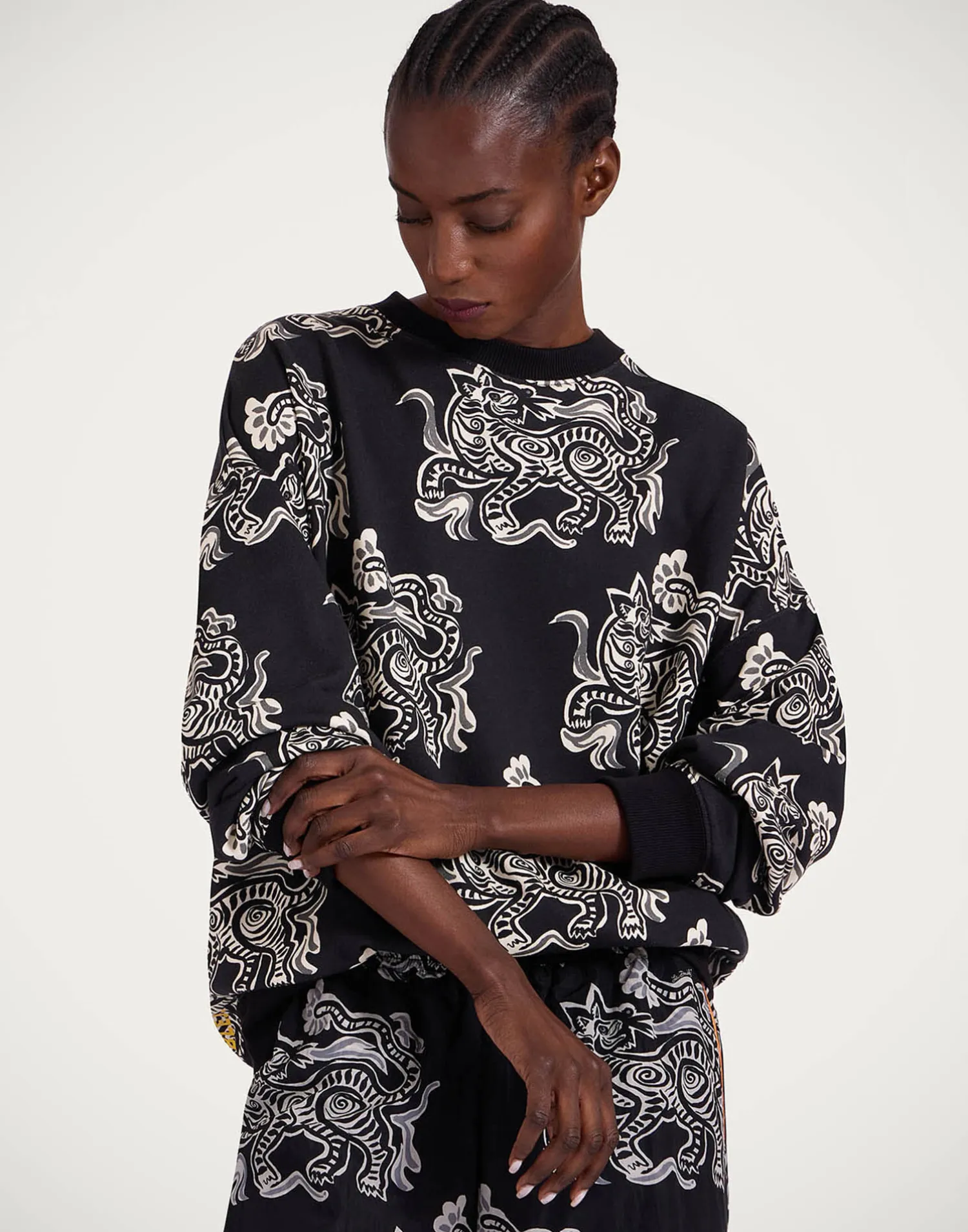 La DoubleJ Loungewear|Felpe E Magliette<Off Court SweatshirtCrazy Tigers Black & White in Jersey