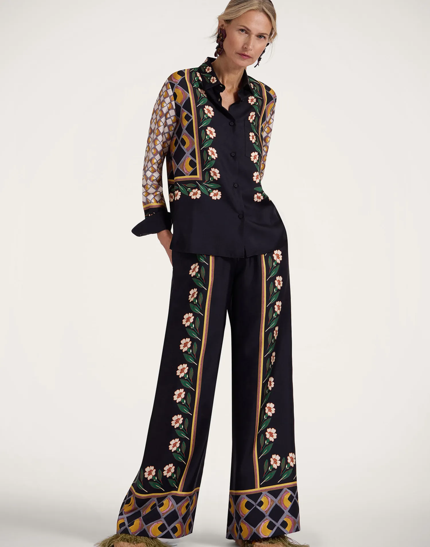 La DoubleJ Pantaloni E Shorts<Palazzo PantsDazed Placée Black in Silk Twill