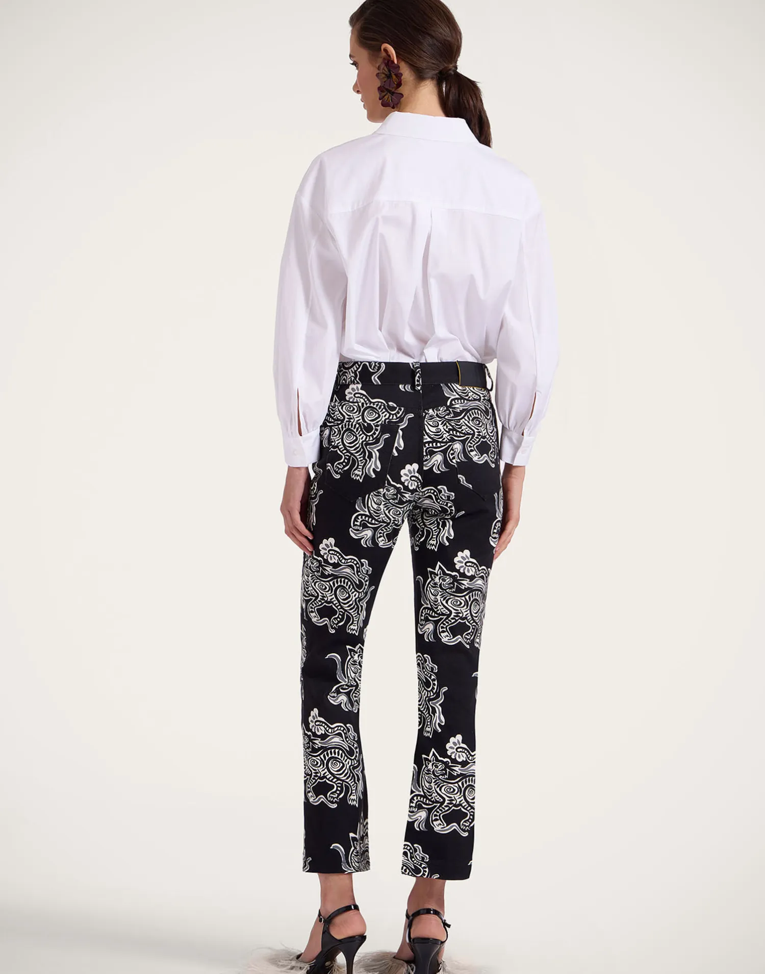 La DoubleJ Denim|Pantaloni E Shorts<The Cropped Flare JeanCrazy Tigers Black & White in Cotton Drill