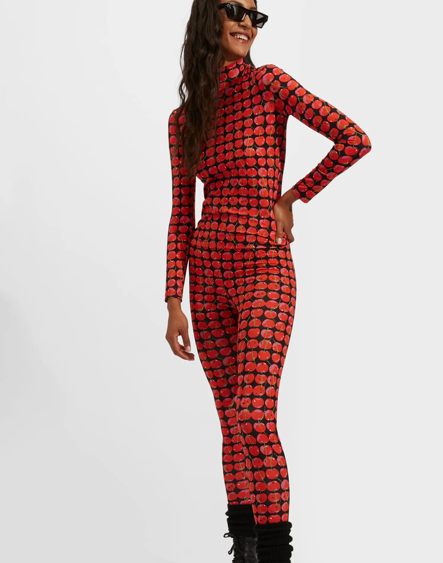 La DoubleJ Loungewear<TurtleneckBlack Cherries in New Skinny Jersey