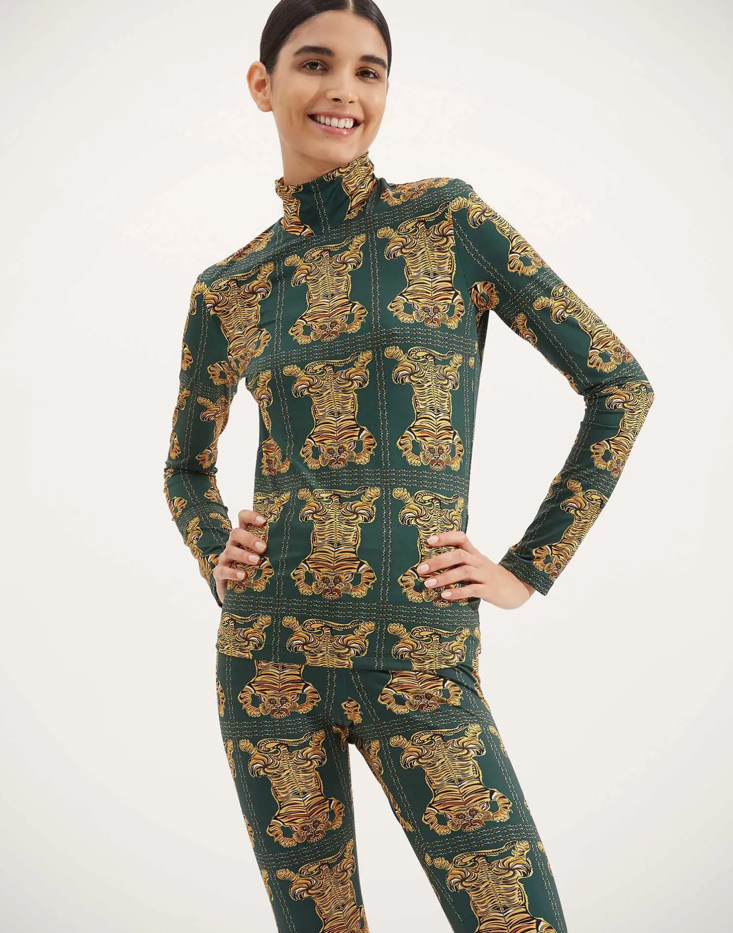 La DoubleJ Loungewear<TurtleneckTiger Tiles in Skinny Jersey