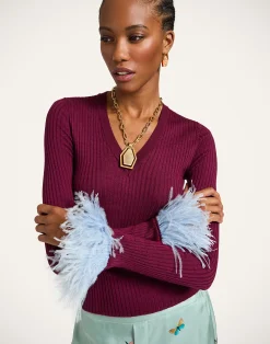 La DoubleJ Maglieria<V-Neck High Kick TopSolid Burgandy in Ribbed Silk Cashmere With Feathers